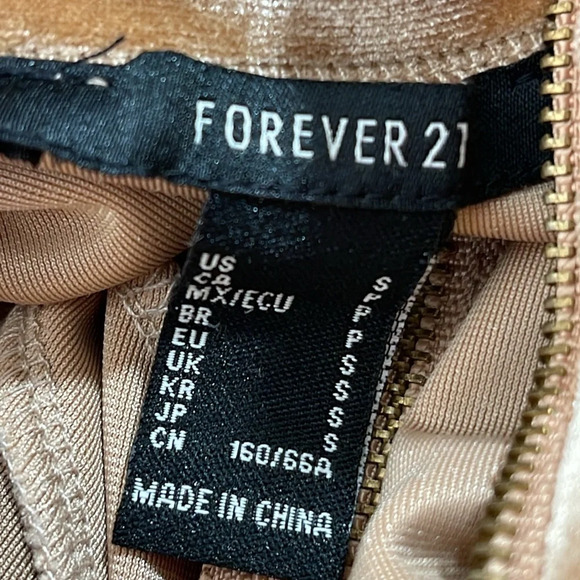 FOREVER 21 Striped Velvet Jumpsuit with Pockets Size Small - Picture 10 of 13